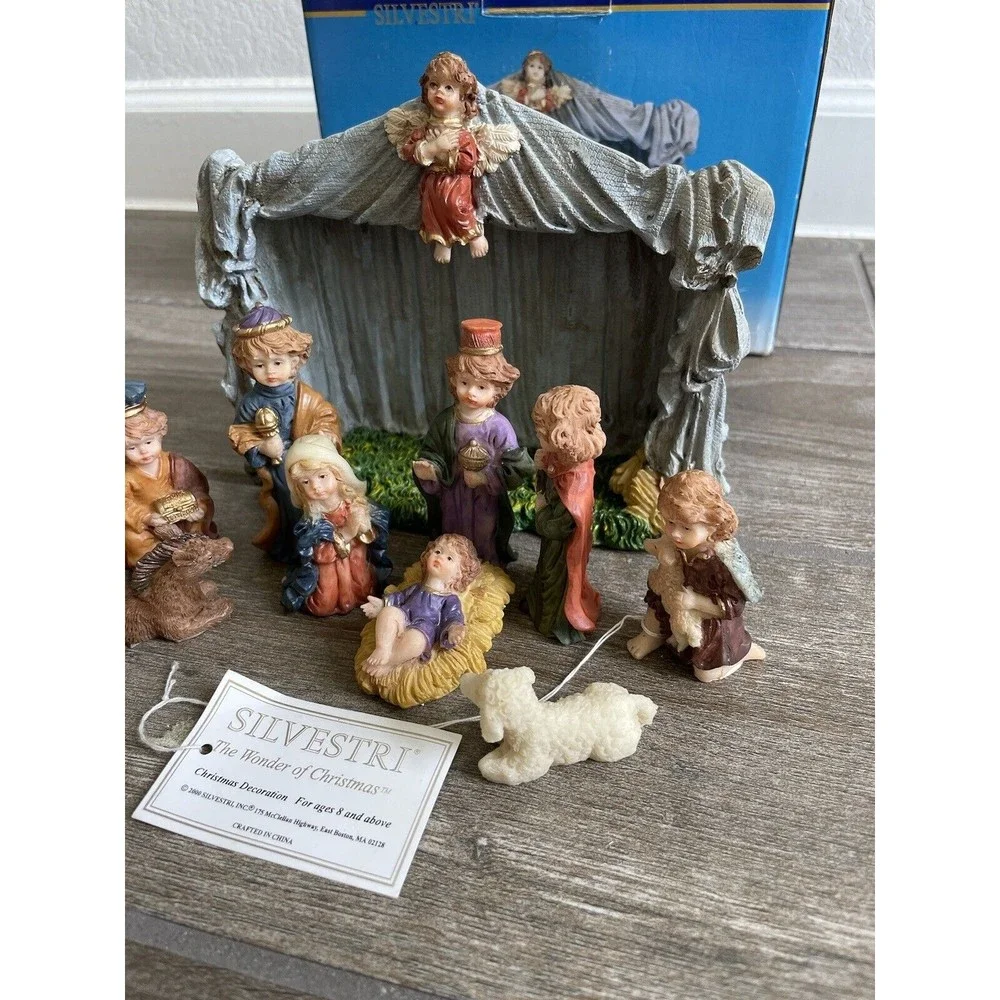 SILVESTRI Christmas Nativity 10 Pieces Heavy Resin Manger in Original Box
